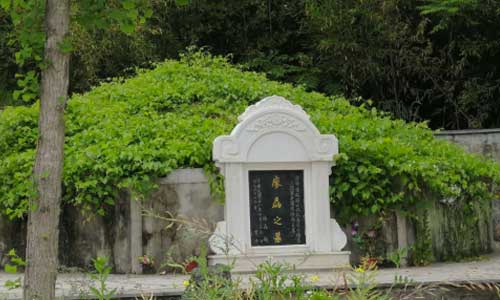 「祖坟风水」怎么判断祖坟有问题，看风水的好坏